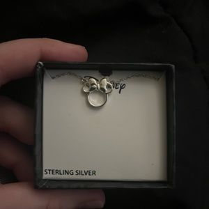 Disney minnie necklace